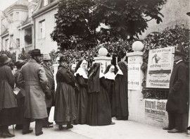 Lexikon Bild 020: Teilnahme von Frauen an den Wahlen von 1919 [Stadtmuseum München]